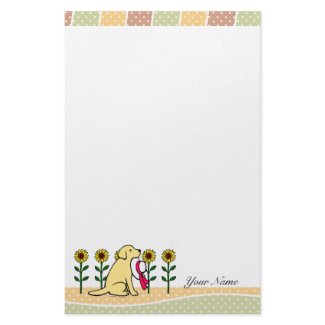 ヒマワリが付いている個人化された黄色いラブラドル stationery
