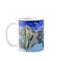 山及びホタルイのマグが付いているwilderness湖