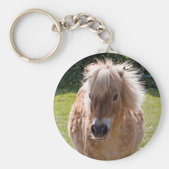 かわいいシェトランド諸島子馬の頭部のクローズアップのkeychainのギフト キーホルダー Zazzle Co Jp