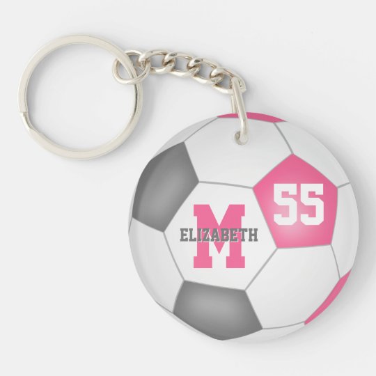 かわいいピンクの白いサッカーバッグラベル キーホルダー Zazzle Co Jp