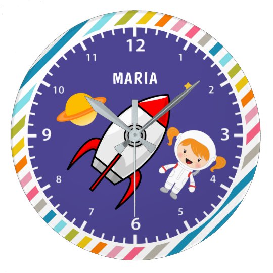 かわいい女の子宇宙飛行士が宇宙ロケットの子ども室 ラージ壁時計 Zazzle Co Jp
