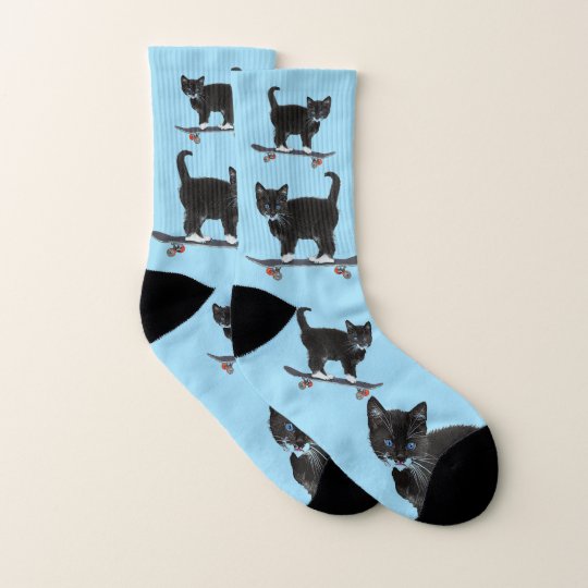 スケートボード猫 黒猫靴下 ソックス Zazzle Co Jp スケートボード猫 黒猫靴下 ソックス Zazzle Co Jp