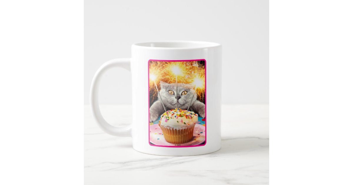 スパークラー カップケーキを持つ猫 ジャンボコーヒーマグカップ Zazzle Co Jp