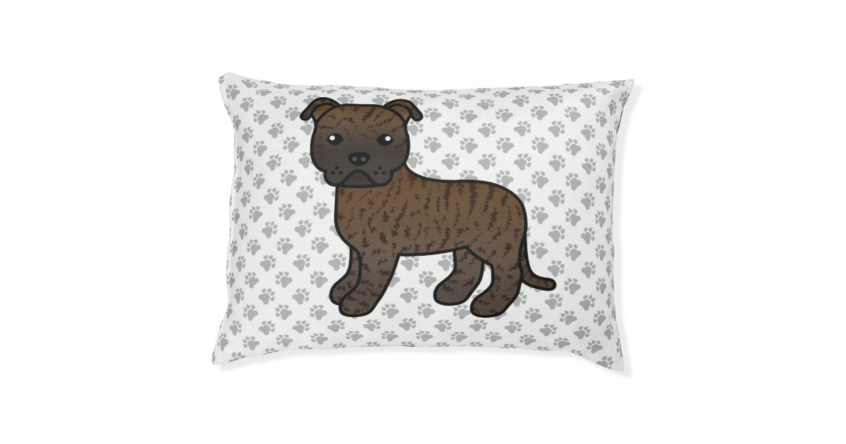 ブリンドル英語のスタフィーでかわいい犬と足 ペットベッド Zazzle Co Jp ブリンドル英語のスタフィーでかわいい犬と足 ペットベッド Zazzle Co Jp