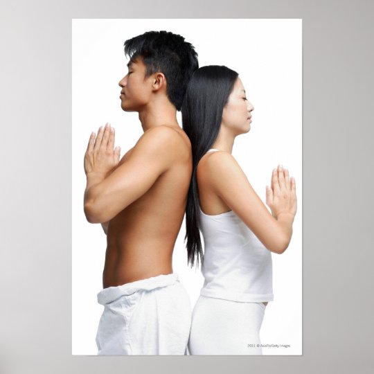 ヨガの位置2に背中合わせに立つカップル ポスター Zazzle Co Jp