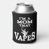 ΩVAPE | VapeGoatが蒸気を発するママ™ 缶クーラー (缶裏面)