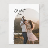 ああ何おもしろい、家族写真、アーチのフレームのグリーティング ポストカード (正面)