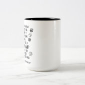 あおもしろいなたのために熊と戦うパパ ツートーンマグカップ (中央)