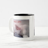 あくびをしている猫 ツートーンマグカップ (正面左)