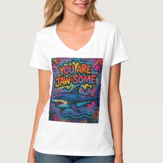 あごのようなサメの落書き Tシャツ (正面)