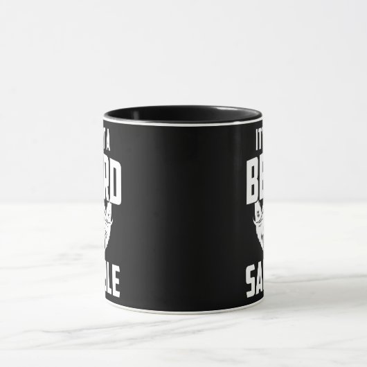 あごひげじゃない鞍付きの父親だおもしろい マグカップ (中央)