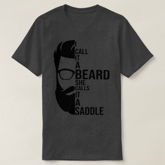 あごひげってサドルの贈り物と呼んでいおもしろいる Tシャツ (デザイン正面)