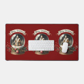 あたたかなクリスマスの雪の地球儀の別荘の情景 デスクマット (キーボード&マウス)