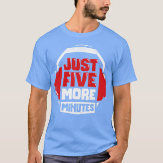 あと5分ビデオゲームギフト Tシャツ