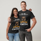 あなたがドイツの羊飼いDと混乱しない3つの事 Tシャツ (ユニセックス)