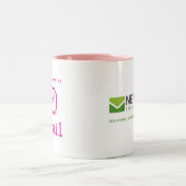 あなたが必要とするのは電子メールだけです ツートーンマグカップ (中央)