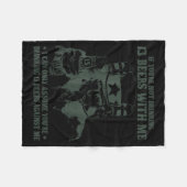 あなたが私と一緒に13杯のビールを飲まないなら私はなんにもできない フリースブランケット (正面(横))