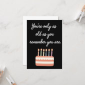 あなたが覚えている年齢があなたの本当の年齢 誕生日 カード (正面/裏面インサイチュ)