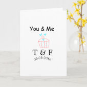 あなたと私の愛のカップケーキ 赤いバレンタインデーの名前 カード (黄色い花)