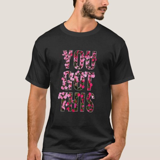 あなたならできる 赤とピンクの花の花びら メンズ レディース Tシャツ (正面)