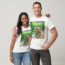 あなたのことを信用していないオレンジの子猫 Tシャツ