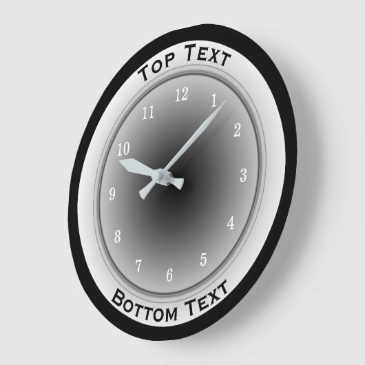 あなたのカスタムな文字の白黒および銀製灰色 ラージ壁時計 (傾斜)