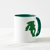 あなたのガールフレンドのためのダークグリーンサッカーマグ マグカップ (正面右)