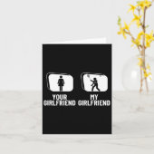 あなたのガールフレンド私のガールフレンドおもしろいDminto カード (黄色い花)