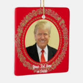 あなたのテキスト/色ドナルドトランプクリスマスリース赤 セラミックオーナメント (右)
