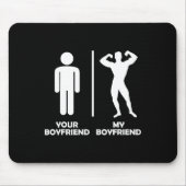 あなたのボーイフレンドvsマイおもしろいボディビルジムデザイン マウスパッド (正面)
