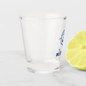 あなたのボート名ネイビーブルーコンパスいかり ショットグラス (左)