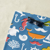 あなたの一流の|の海兵隊員の記号パターンを加えて下さい ビーチタオル (インサイチュ)