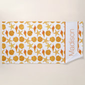 あなたの一流の|オレンジビーチの貝パターンを加えて下さい ビーチタオル (正面)