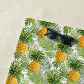 あなたの一流の|熱帯シュロの葉及びパイナップルを加えて下さい ビーチタオル (インサイチュ)