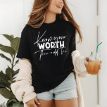 あなたの価値を知る感動的やる気を起こさせる引用文 トライブレンドＴシャツ<br><div class="desc">Know Your Worth感動的やる気を起こさせる引用文Tシャツ機能モダン書の白いスクリプトとおもしろいことわざの前向き「Know your worth then add tax」。Evco Studioによる設計www.zazzle.com/store/evcostudio</div>