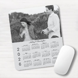 あなたの写真と名前のオリジナルグレー2026年カレンダー マウスパッド