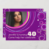 あなたの写真のファンキーな第40誕生日の招待の紫色を加えて下さい 招待状 (正面/裏面)