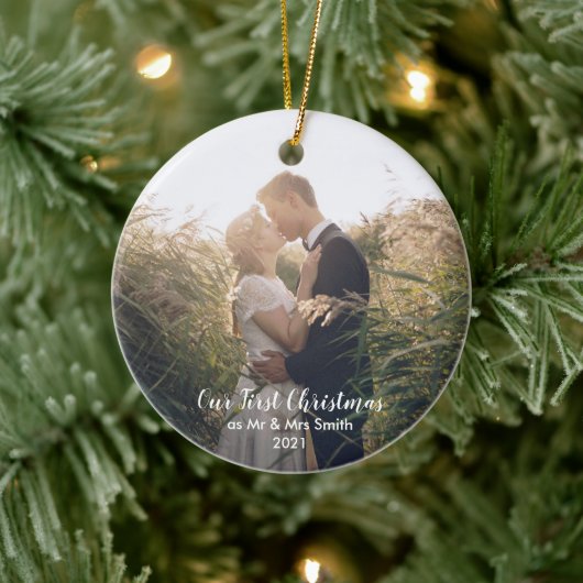 あなたの写真を追加する私たちの初めてのクリスマスMr. & Mrs. Christ セラミックオーナメント (ツリー)