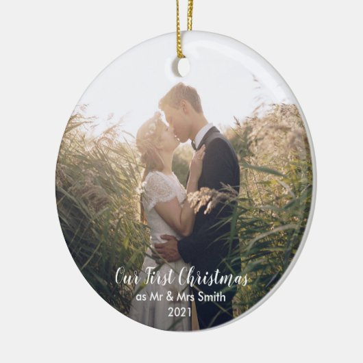 あなたの写真を追加する私たちの初めてのクリスマスMr. & Mrs. Christ セラミックオーナメント (左)