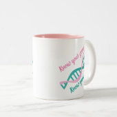 あなたの危険を知って下さい、あなたの遺伝子を知って下さい ツートーンマグカップ (正面右)