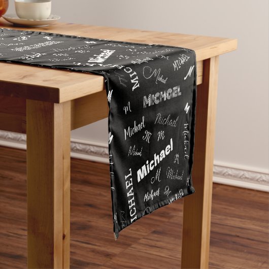 あなたの名前とモノグラムカスタムのパターン黒 ショートテーブルランナー (インサイチュ)