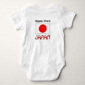 あなたの名前と日本と日本の国旗 ベビーボディスーツ (裏面)