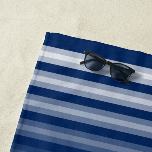 あなたの名前またはボートシーホースネイビーブルーホワイトストライプ ビーチタオル (インサイチュ)