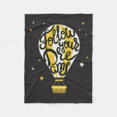 あなたの夢の気球を後を追って下さい フリースブランケット (正面)