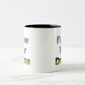 あなたの夢を後を追って下さい ツートーンマグカップ (中央)