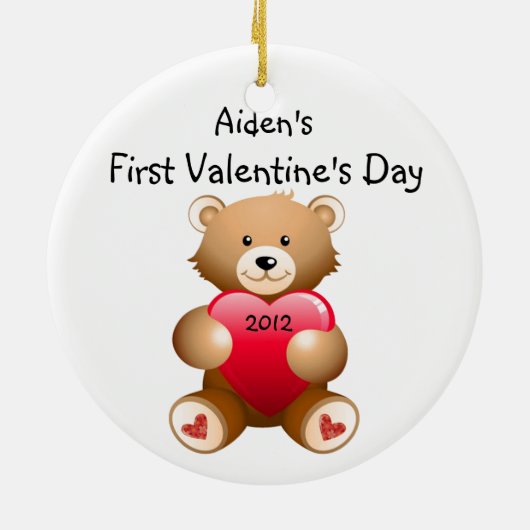 あなたの子供の名前ファーストバレンタインデーオーナメント セラミックオーナメント (裏面)
