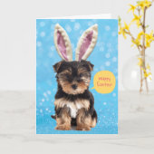 あなたの寄り添うバニーの子犬からの可愛いハッピーイースター カード (黄色い花)
