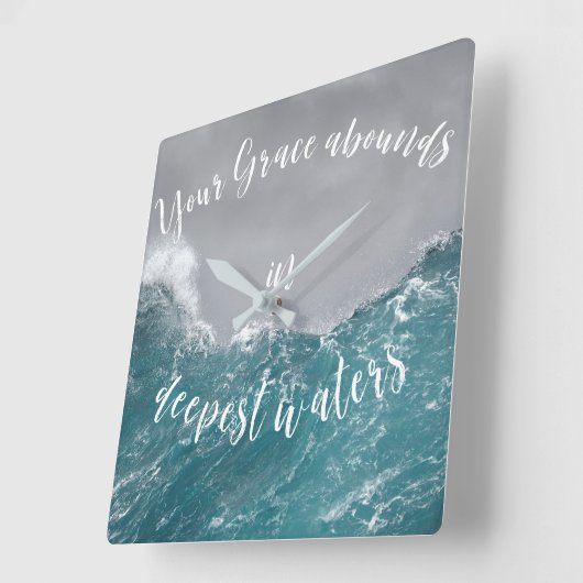 あなたの恵みは深い水の中に広がる引用文信仰 スクエア壁時計 (傾斜)