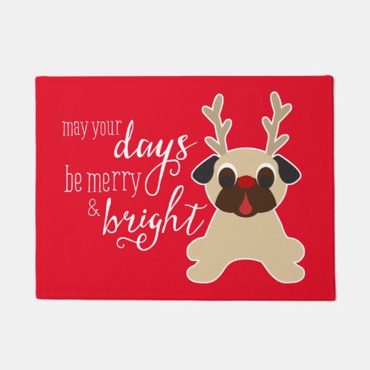 あなたの日はメリーなnの明るい子鹿のパグのトナカイであるように ドアマット (正面)