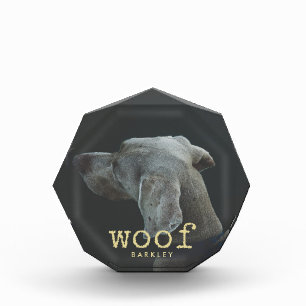 あなたの犬の写真が付いているWoof の金ゴールドのタイプライターの文字 フォトブロック